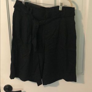 Banana Republic 10.5” Avery Shorts